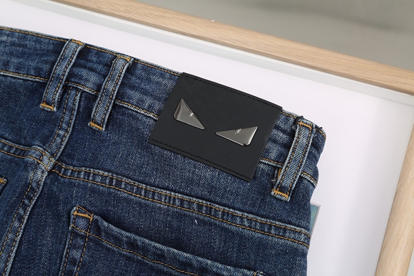 ブランドジーンズ角部分ディテール